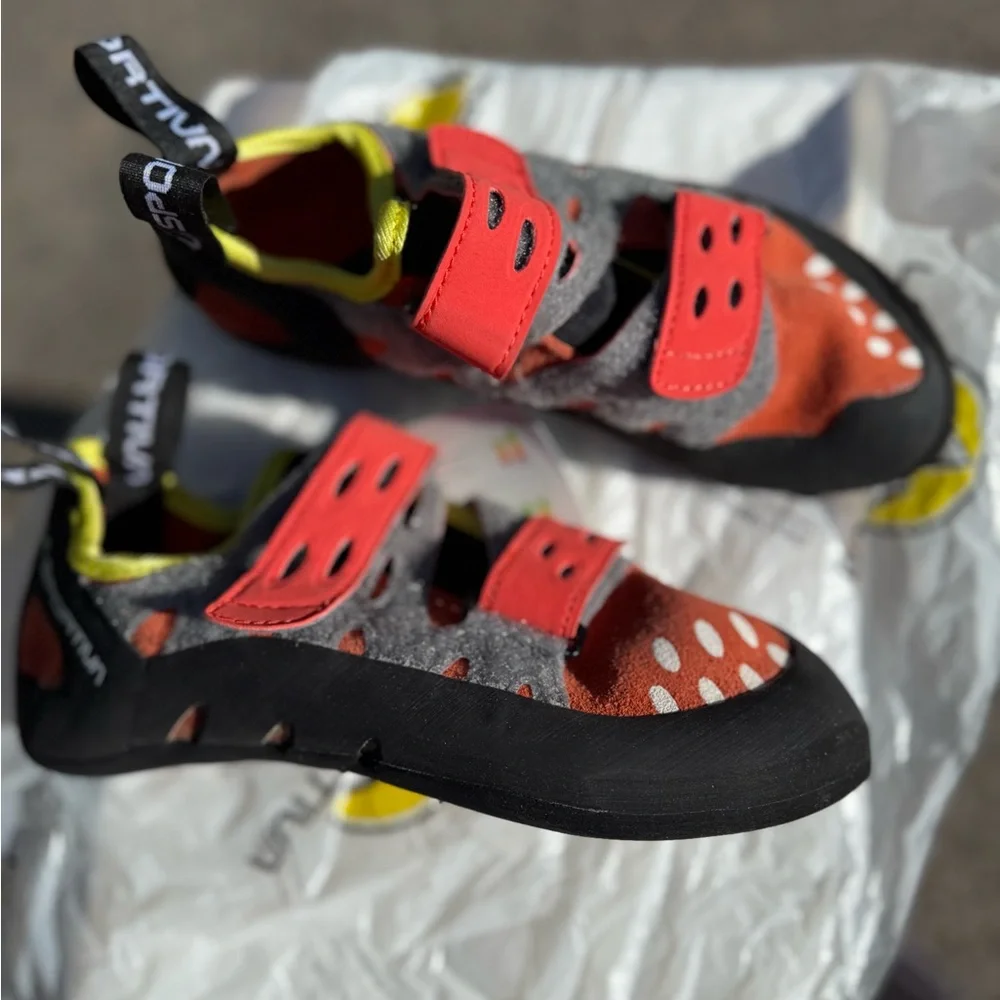 Vibrant Frixion women 8, men’s 6.5 Climbing Shoes - Picture 1 of 4